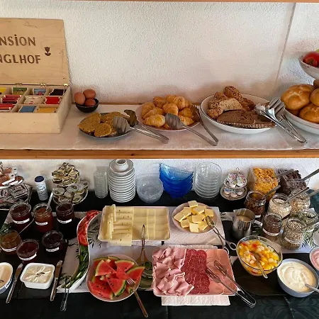 Englhof ゲストハウス 3*